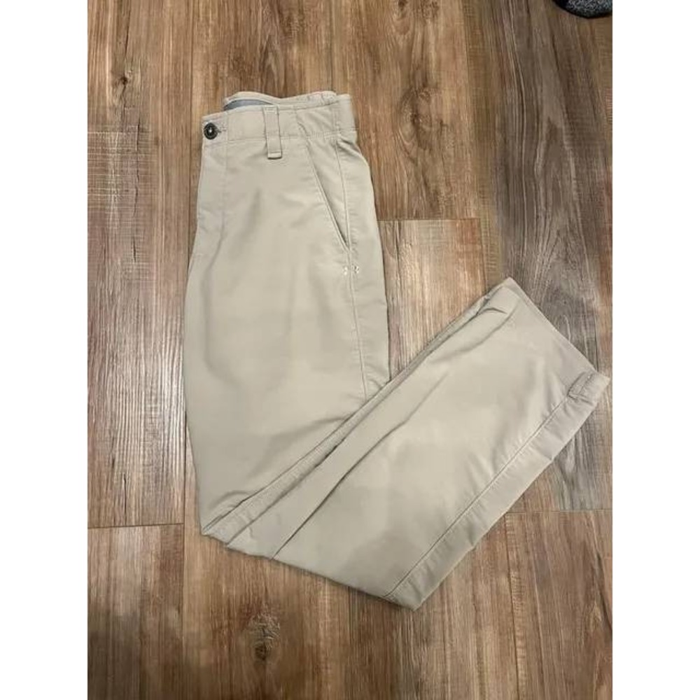 Under Armour Mens Loose Fit Golf Pants Tan Khaki 30x30 Nylon Blend Trousers
